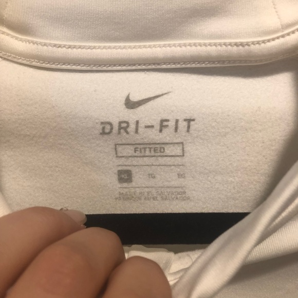 SOLD Nike dryfit crop cinch bottom gold eyelet - Picture 7 of 8